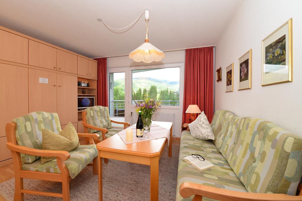 Familienhotel Kleinwalsertal Рицлерн Номер фото